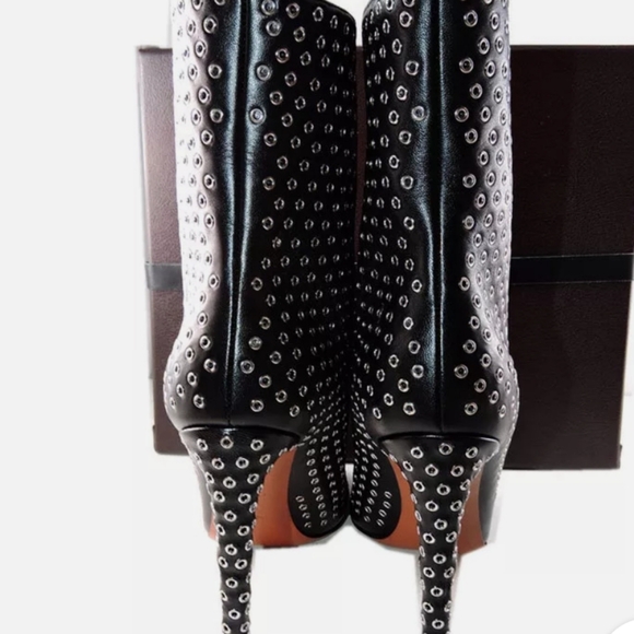 Alaia Boots - Picture 3 of 3